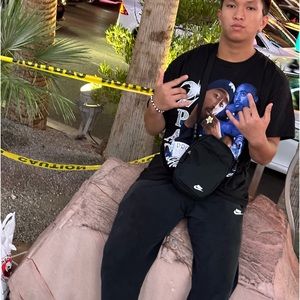 Meet your Posher, Laurence